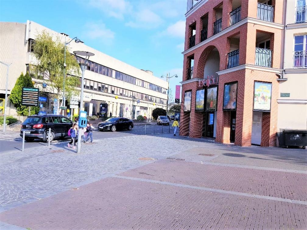 Chambre Privee Entre Paris Et Disneyland Daire Noisy-le-Grand Dış mekan fotoğraf